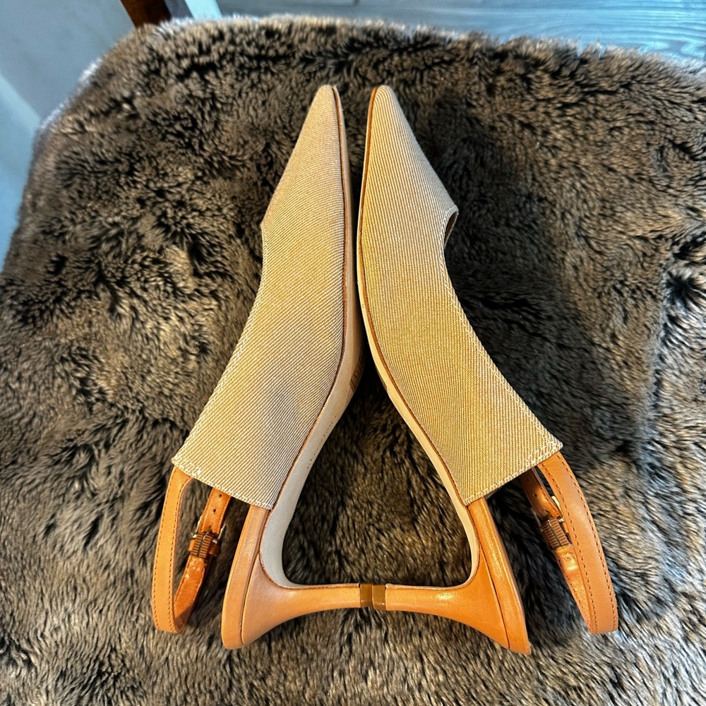 Cinq a Sept Sylvie Pointed Toe Tan/Cream Slingback Designer Kitten Heels, 39/9 - Picture 6 of 9